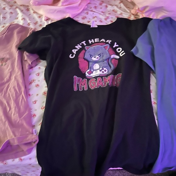 clothes - Picture 5 of 7